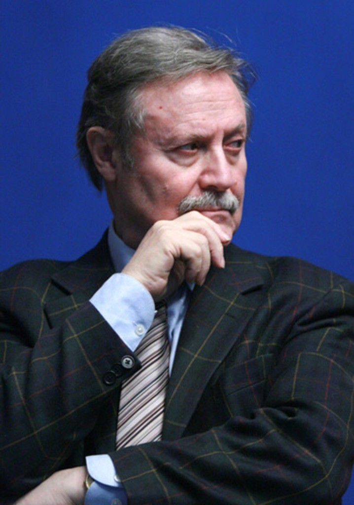 Юрий Соломин: «Важно ставить пьесы, а не делать шоу на потребу» Юрий Соломин: «Важно ставить пьесы, а не делать шоу на потребу»