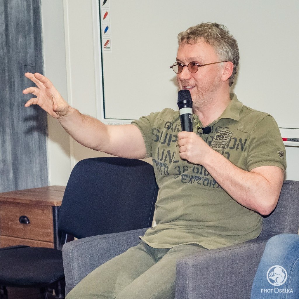 Вадим Демчог: «Мы сформировали из себя детальку, которая максимально удобна социальной машине, но почему-то неудобна нам»